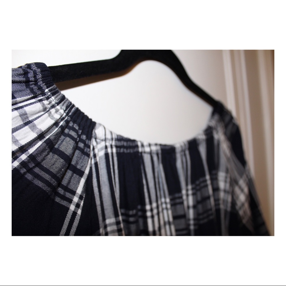 Plaid Ruffled Top - Picture 4 of 7